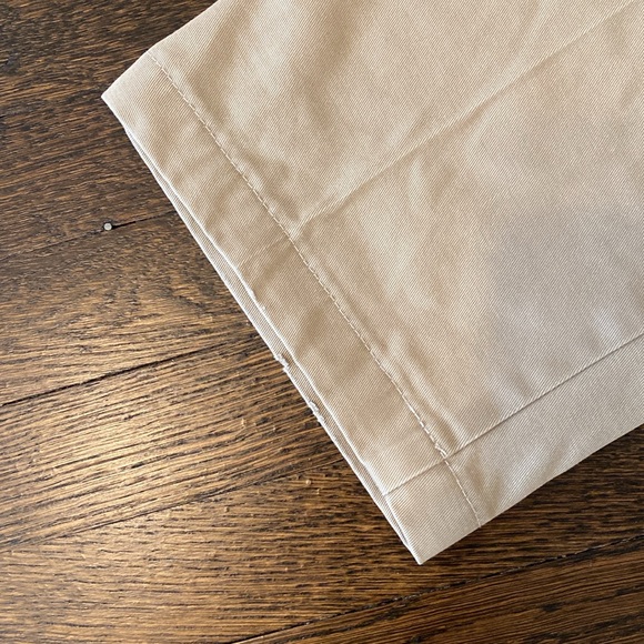 Lands End Khakis for Men. Size 33. See photos for details. - Picture 4 of 9